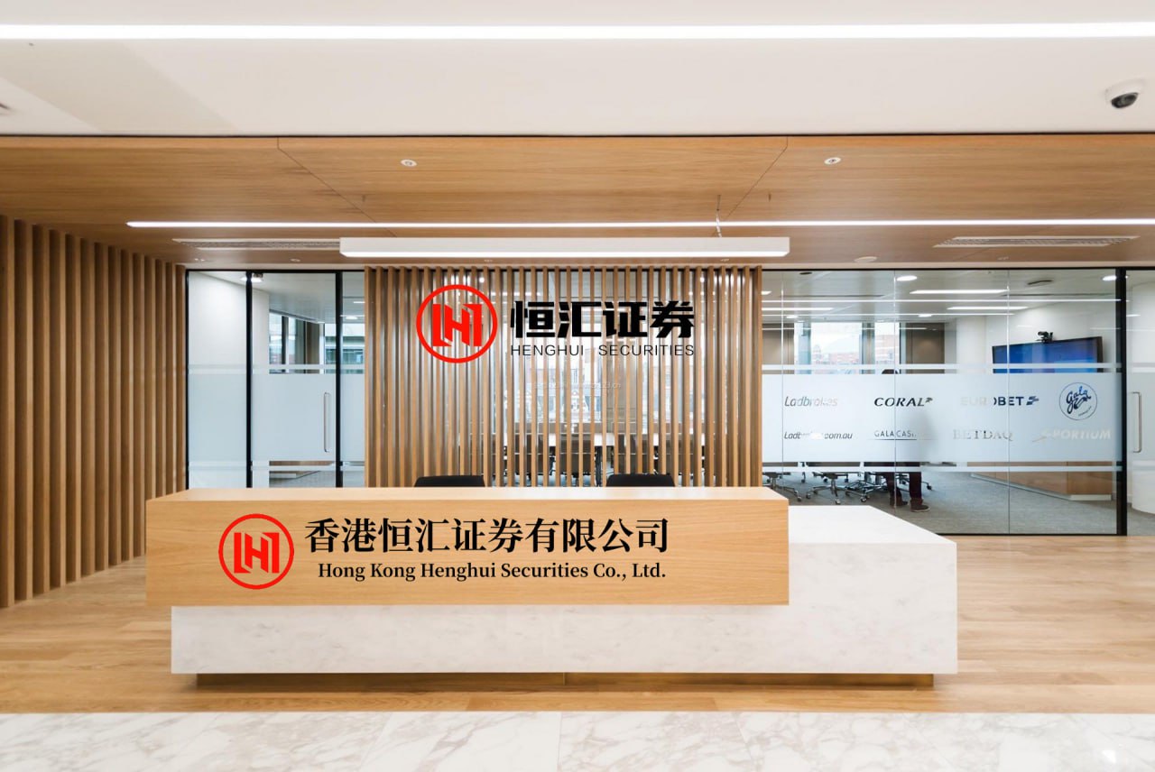 68配资 气质拿捏满分！薛凯琪简约风穿搭太耐看，日常照着穿就对了